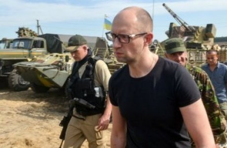 Донбастағы соғыстың бір күні 6,2 миллион доллар – Яценюк