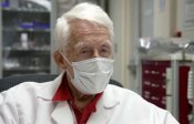 101 жасқа жеткен дәрігер ұзақ өмір сүруінің құпиясын айтты